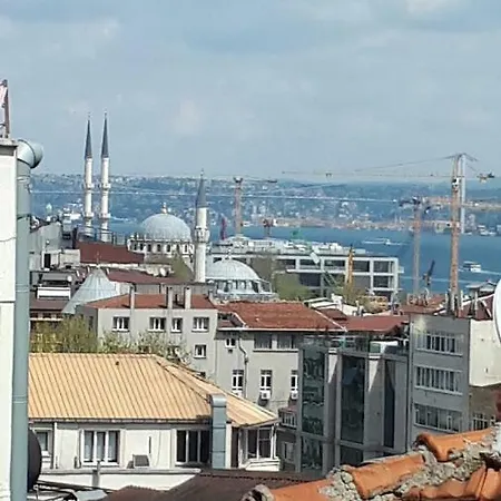 Galata Waterfall Apartment